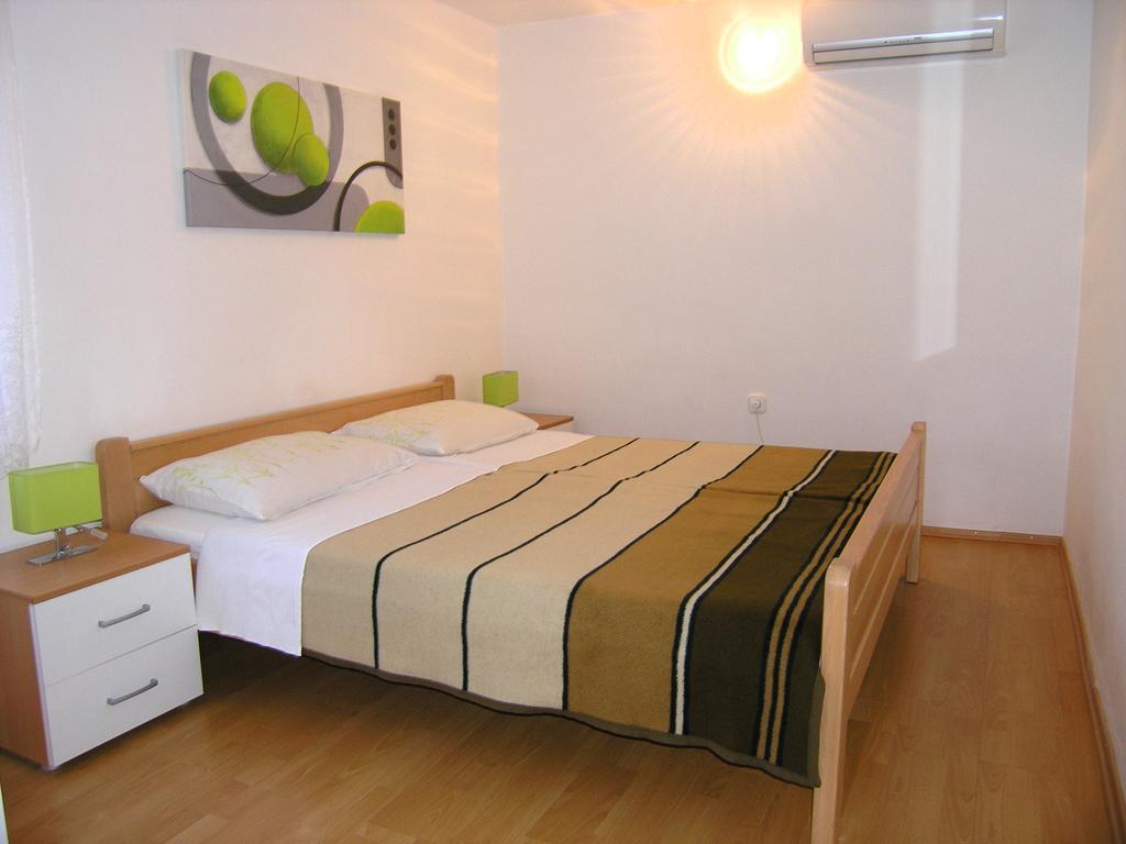 Apartmani Dolencic 크르크 외부 사진