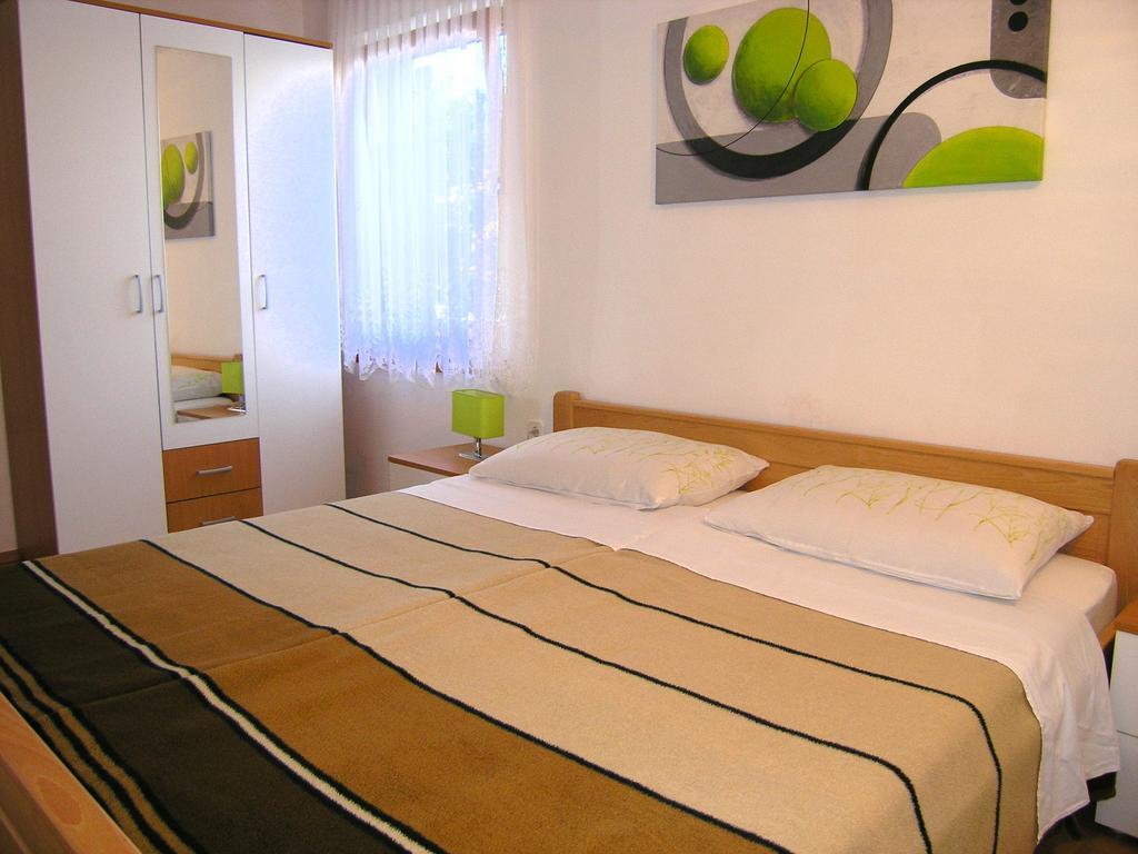 Apartmani Dolencic 크르크 외부 사진