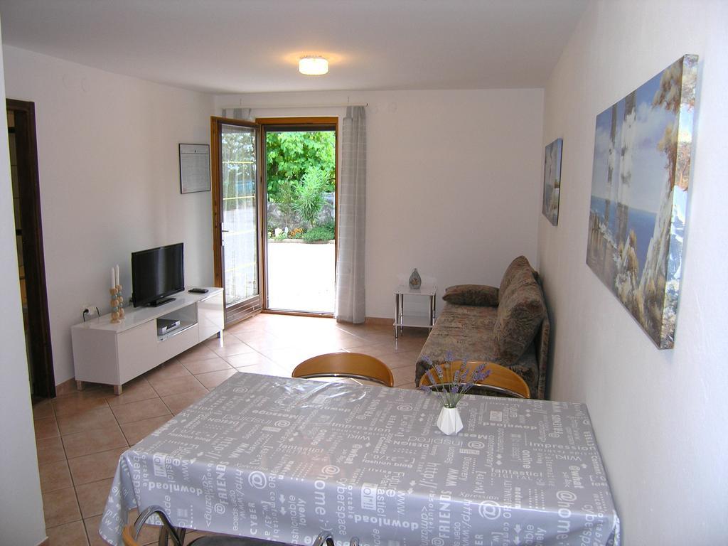 Apartmani Dolencic 크르크 외부 사진