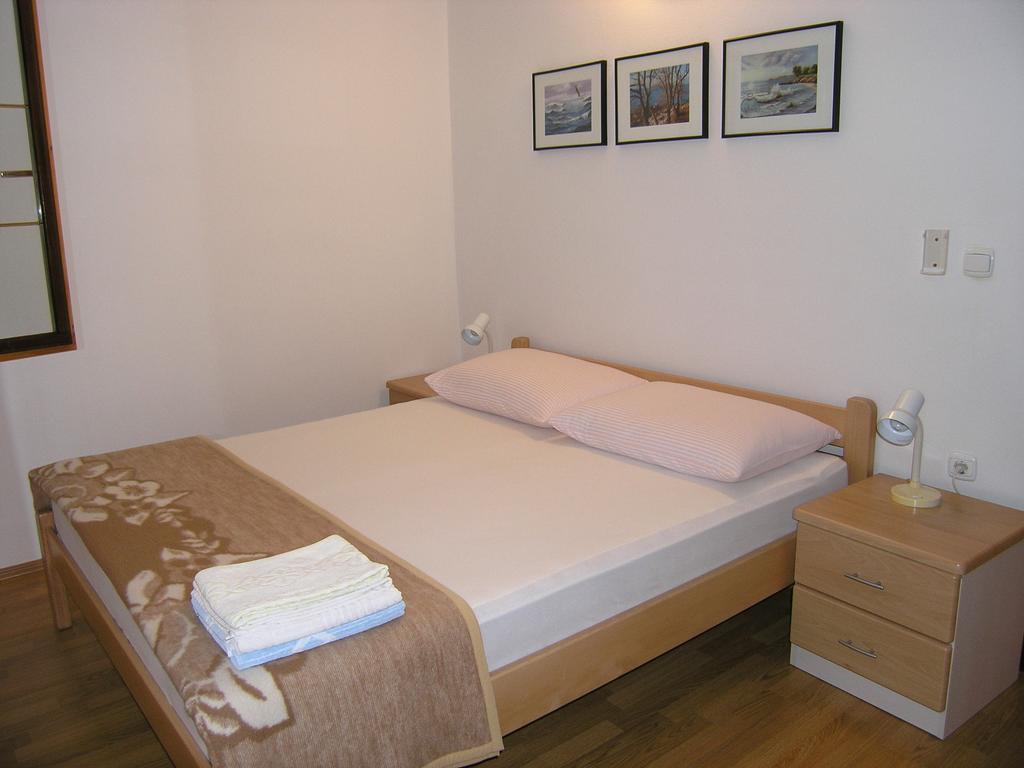 Apartmani Dolencic 크르크 외부 사진