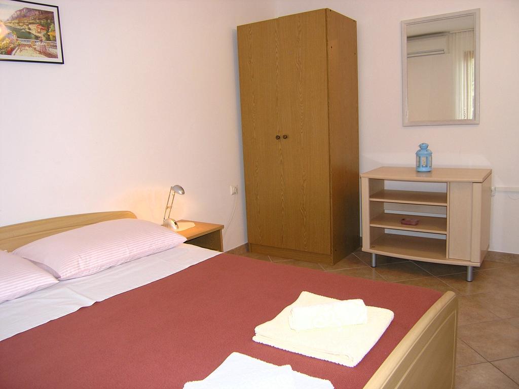 Apartmani Dolencic 크르크 외부 사진
